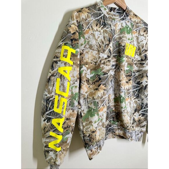 Tilly’s X NASCAR Camouflage Crewneck Sweater Size Mens Small New - Picture 3 of 6